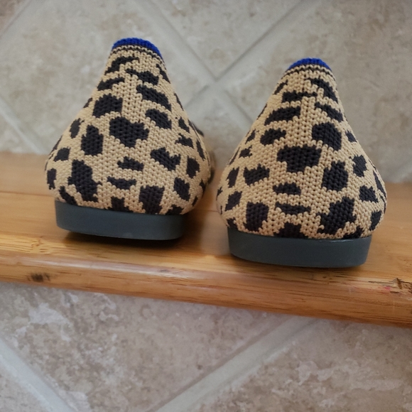 Rothy's Pointed Leopard Retired size 9 Animal - Picture 2 of 7